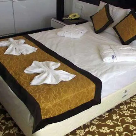 Gurses Termal Otel Sandıklı